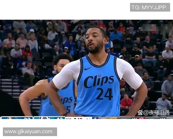 快船记者幽默调侃赛季崩盘频繁但球队依然稳健未受影响